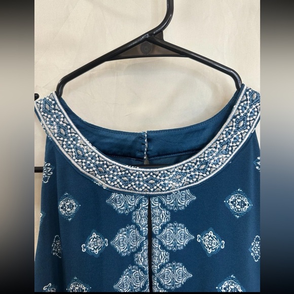 White House Black Market One Piece Women’s Size Medium Turquoise And White NWT - Picture 3 of 11